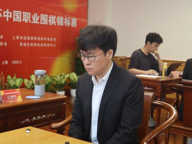 在线精品国产